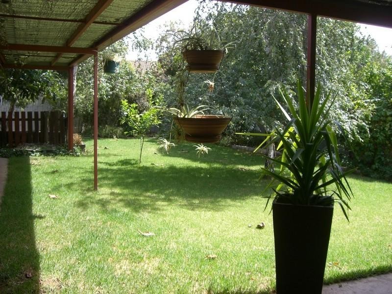 77 Macauley Street, Deniliquin NSW 2710