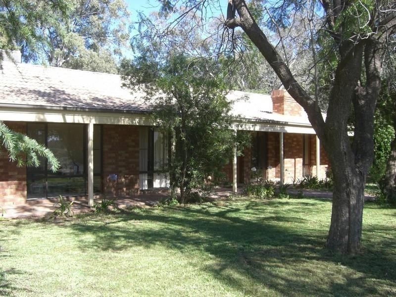 00 Thelangerin Station, Hay NSW 2711