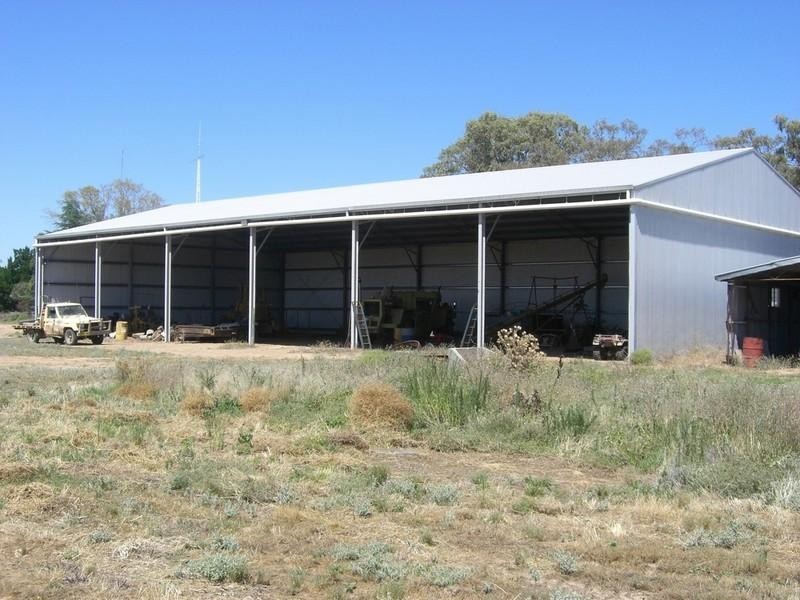 00 Thelangerin Station, Hay NSW 2711