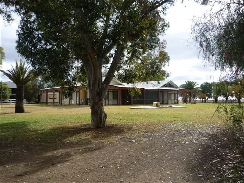 00 Newmarket, Maude Road, Hay NSW 2711