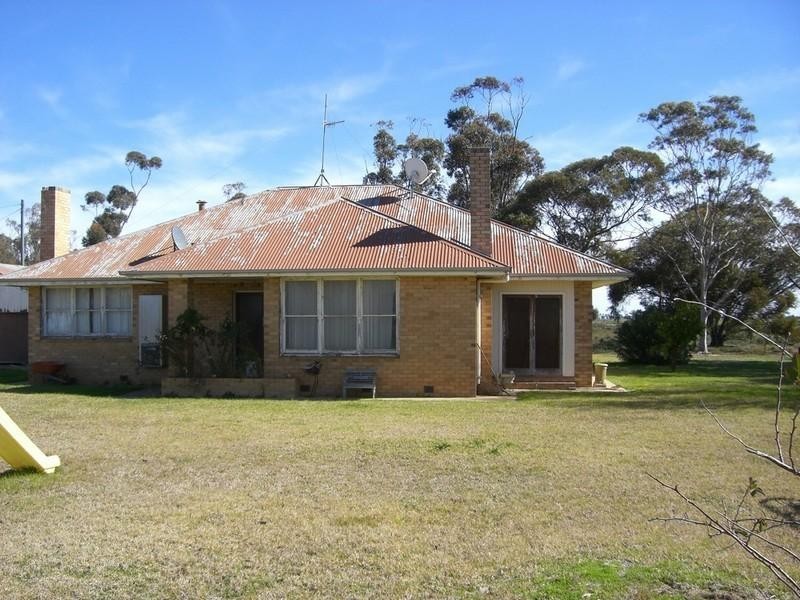 211 Royal Road, Deniliquin NSW 2710