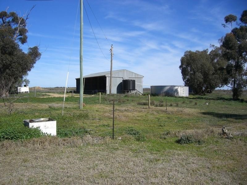 211 Royal Road, Deniliquin NSW 2710