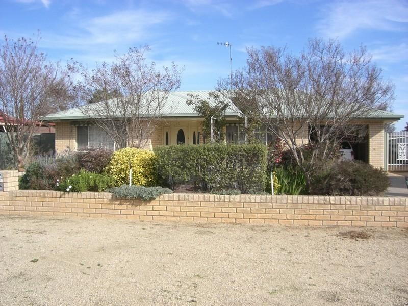 472 Henry Street, Deniliquin NSW 2710
