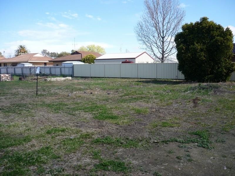 4/5 George Street, Deniliquin NSW 2710