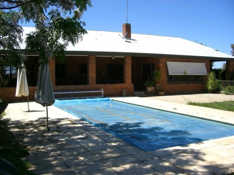 1,2,64 Monimail Road, Deniliquin NSW 2710