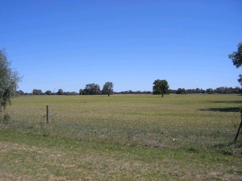 1,2,64 Monimail Road, Deniliquin NSW 2710