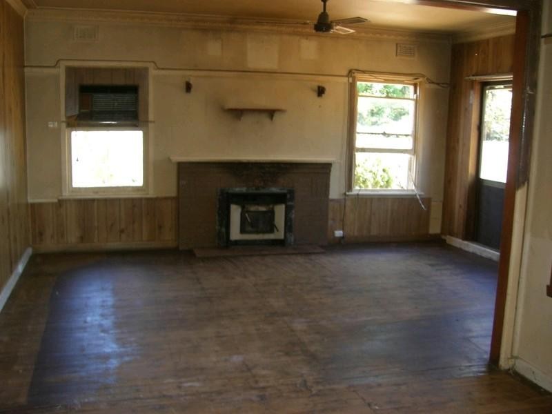 323 Finley Road, Deniliquin NSW 2710