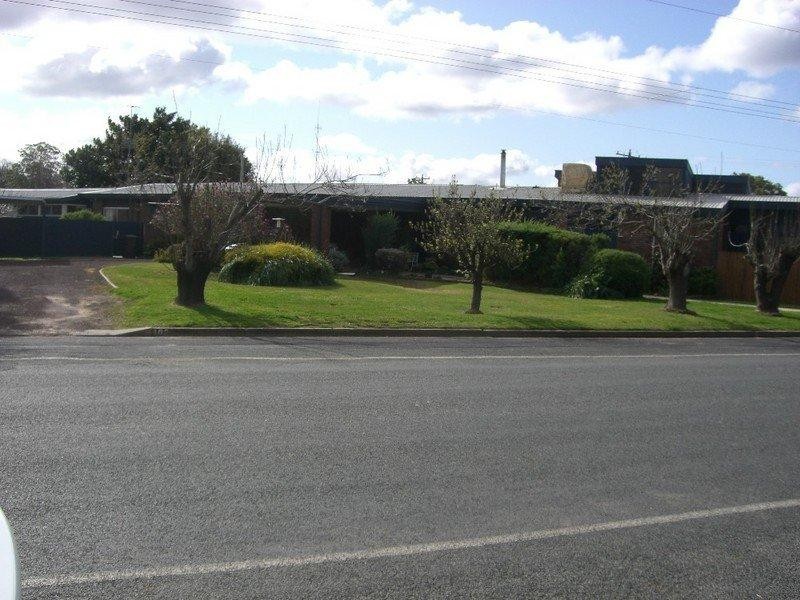 424 Henry Street, Deniliquin NSW 2710