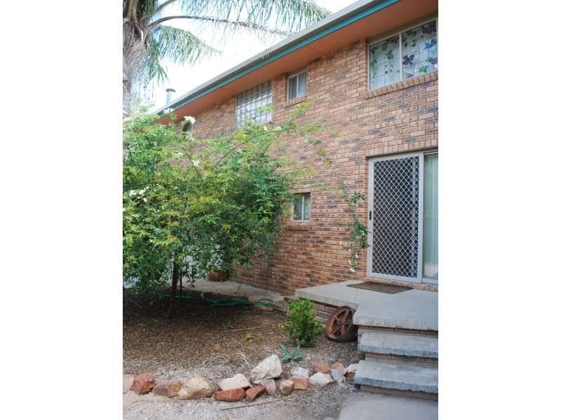 357 Lang Street, Hay NSW 2711