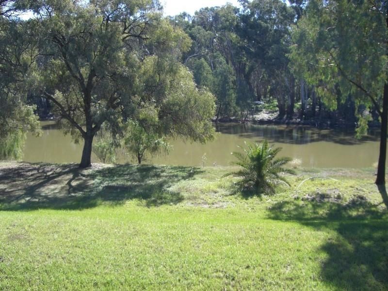 357 Lang Street, Hay NSW 2711