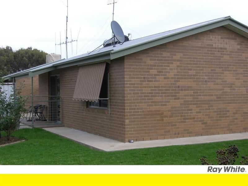 2/427 Harfleur Street, Deniliquin NSW 2710