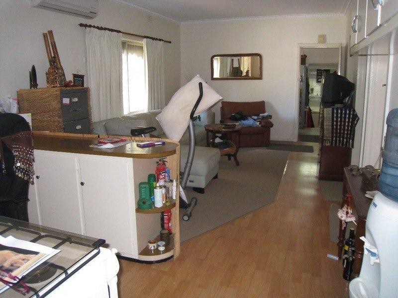 90 Davidson Street, Deniliquin NSW 2710