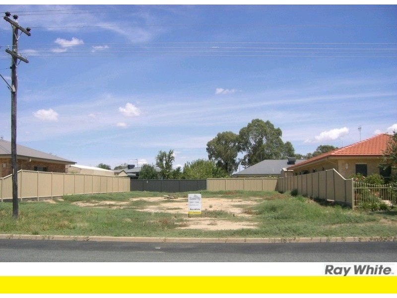 454 Poictiers Street, Deniliquin NSW 2710