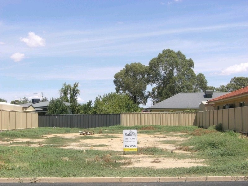 454 Poictiers Street, Deniliquin NSW 2710