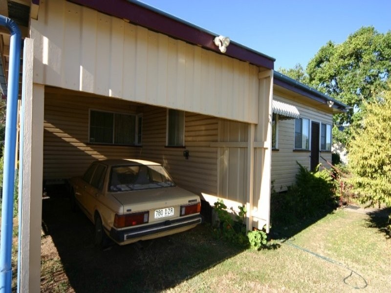 105 Bunya Street, Dalby QLD 4405