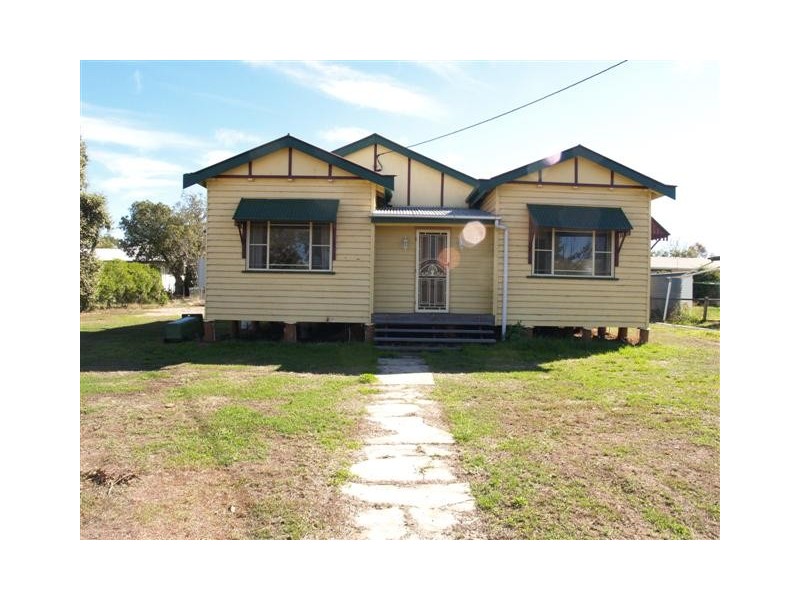26 Arthur Street, Dalby QLD 4405
