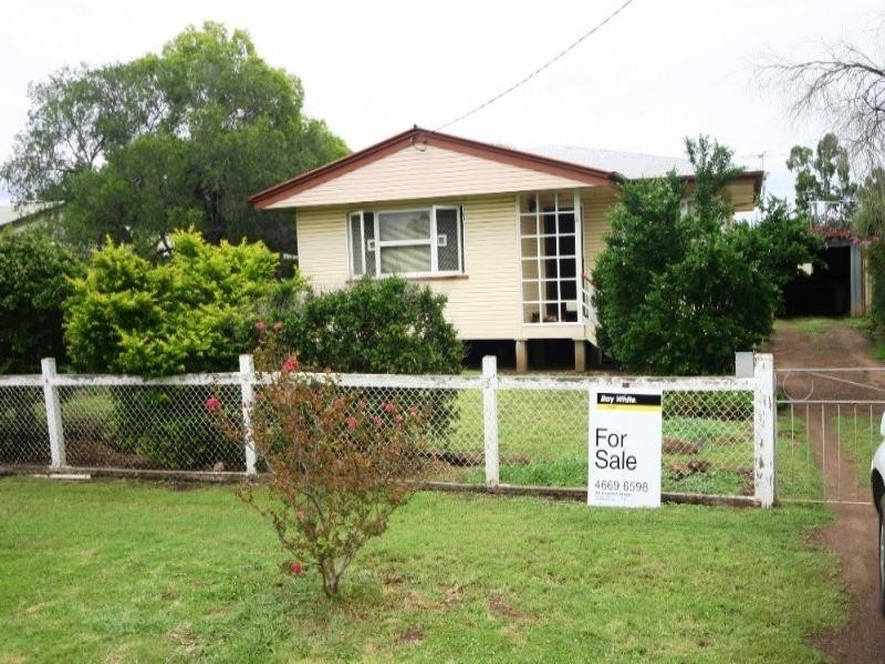 4 Jessop Street, Dalby QLD 4405