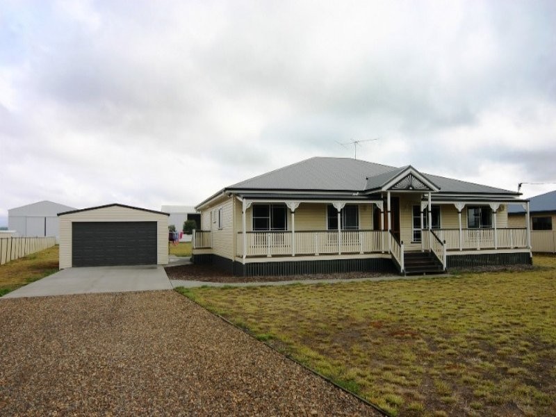 12 Watt Street, Dalby QLD 4405