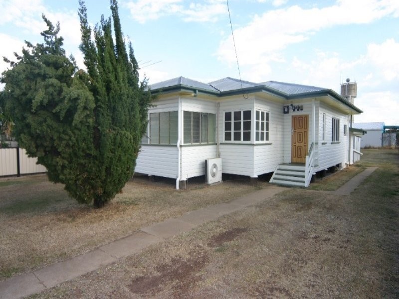 26 North Street, Dalby QLD 4405