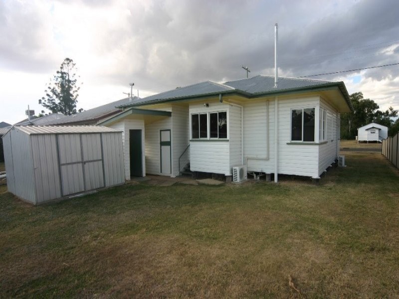 26 North Street, Dalby QLD 4405