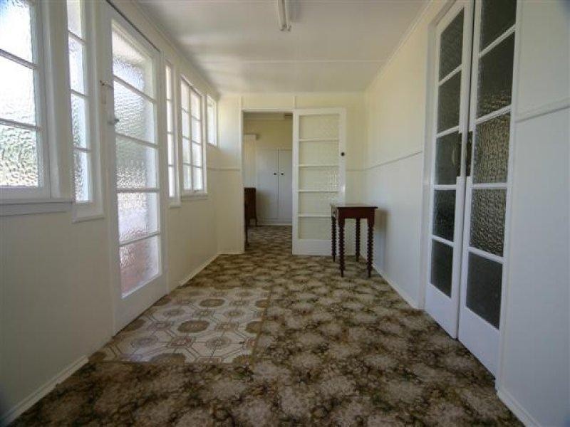 45 Bunya Street, Dalby QLD 4405