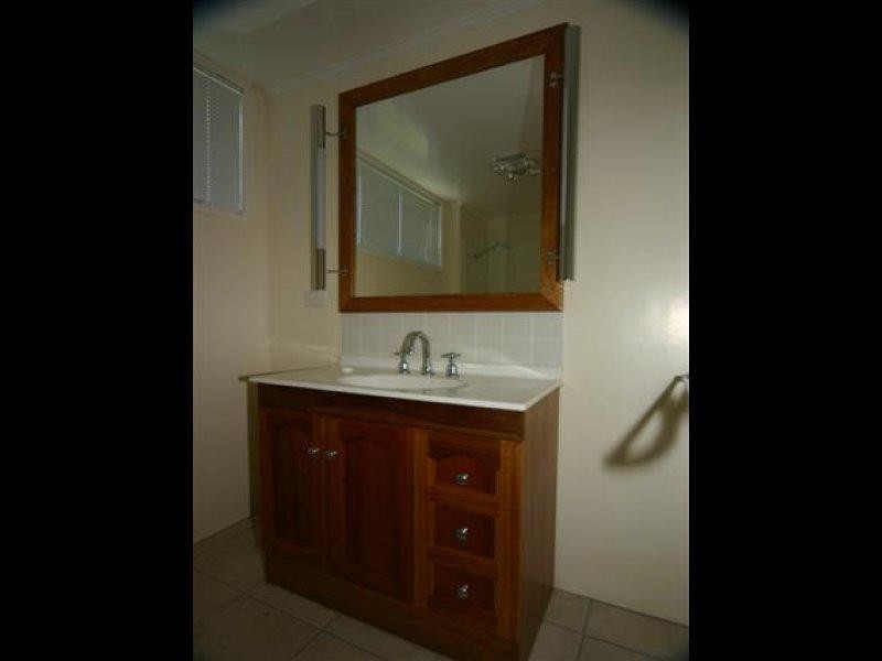 45 Bunya Street, Dalby QLD 4405