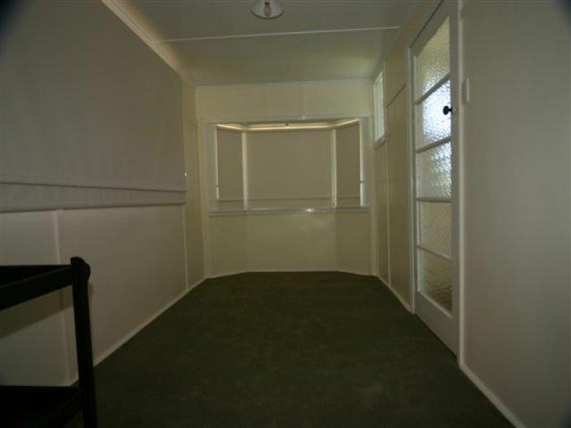 45 Bunya Street, Dalby QLD 4405