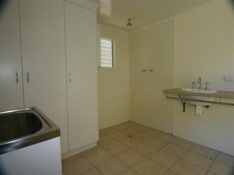 45 Bunya Street, Dalby QLD 4405