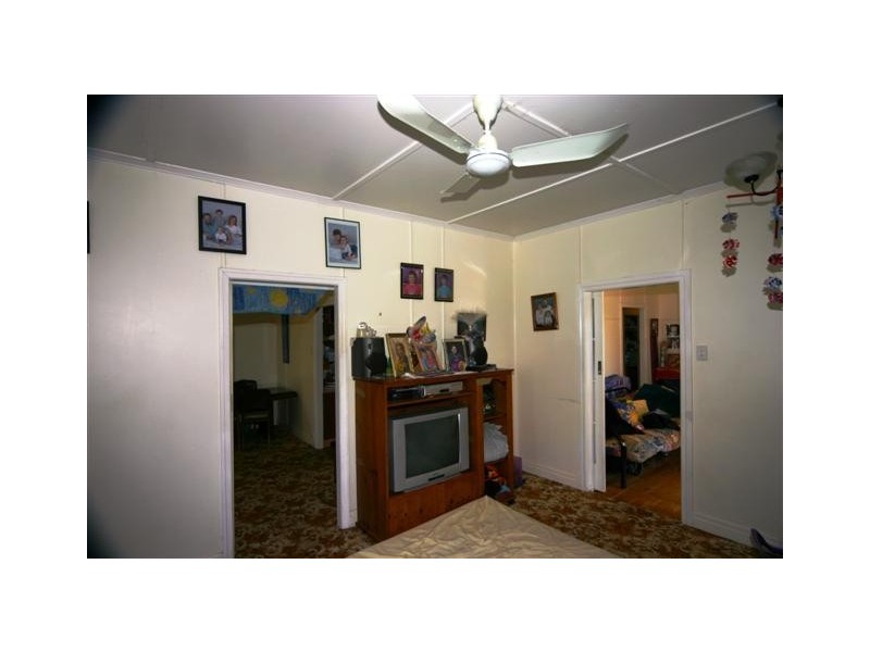 2 Vowles Street, Dalby QLD 4405