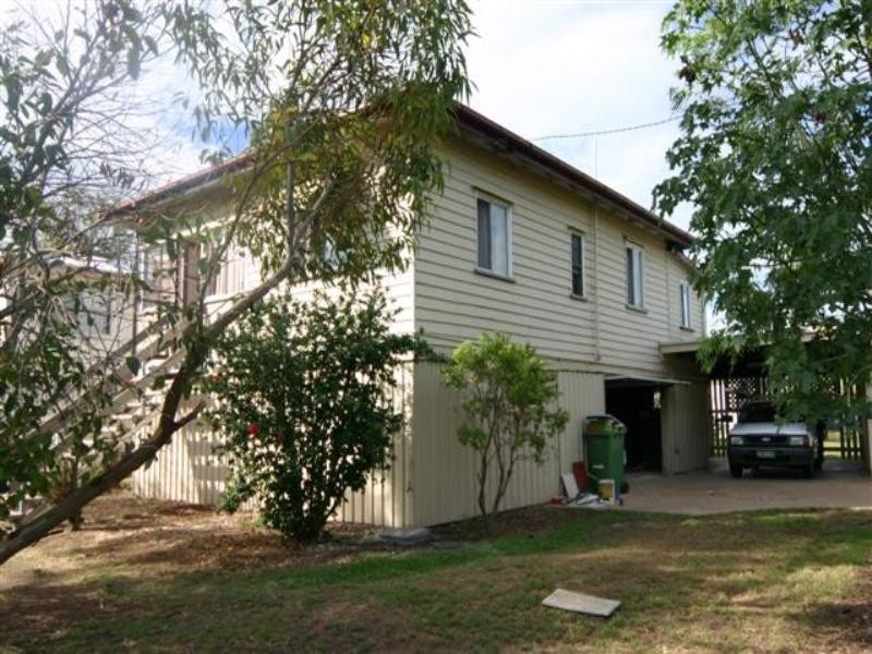 39 Bagot Street, Dalby QLD 4405