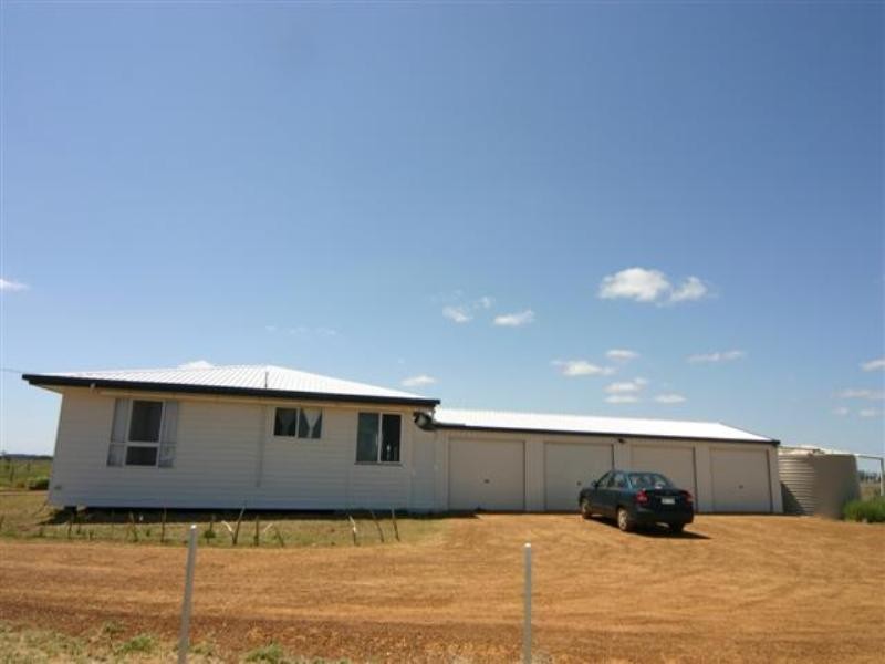 23 Melaluca Avenue, Dalby QLD 4405