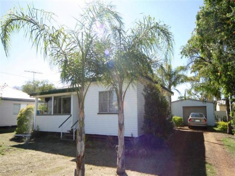 4 Garrow Street, Dalby QLD 4405