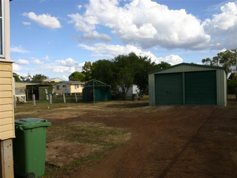 64 Palmer Street, Dalby QLD 4405