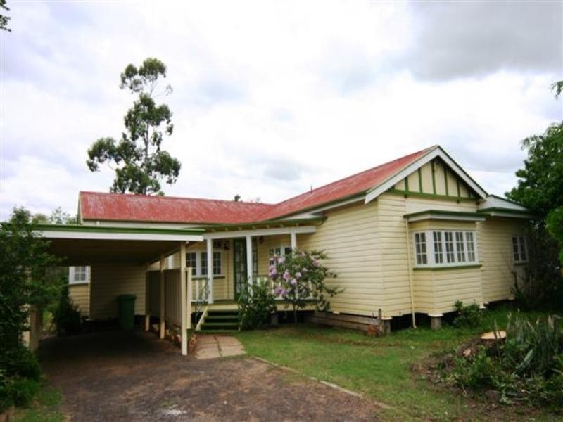 59 Nicholson Street, Dalby QLD 4405