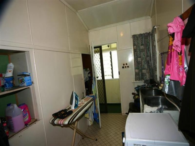 2 Vowles Street, Dalby QLD 4405