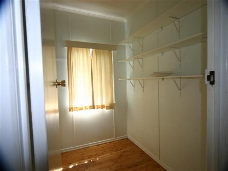 2 Vowles Street, Dalby QLD 4405