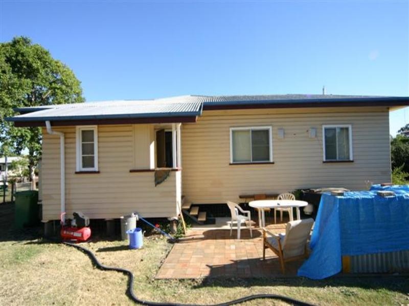 105 Bunya Street, Dalby QLD 4405