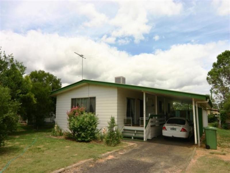 84 Wood Street, Dalby QLD 4405