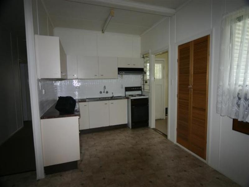 42 Geisel Street, Dalby QLD 4405