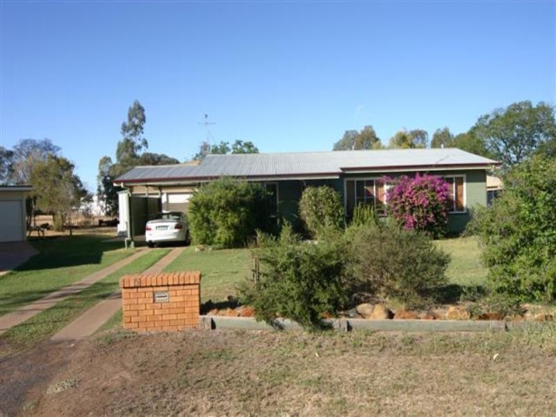 5 Hall Street, Dalby QLD 4405