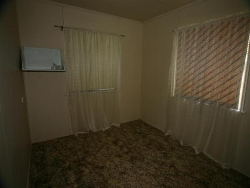 6 Nicholson, Dalby QLD 4405