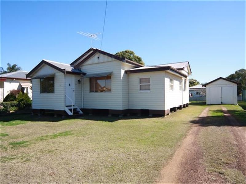 112 Pratten Street, Dalby QLD 4405