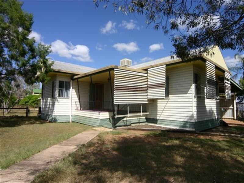 22 Etty Street, Dalby QLD 4405