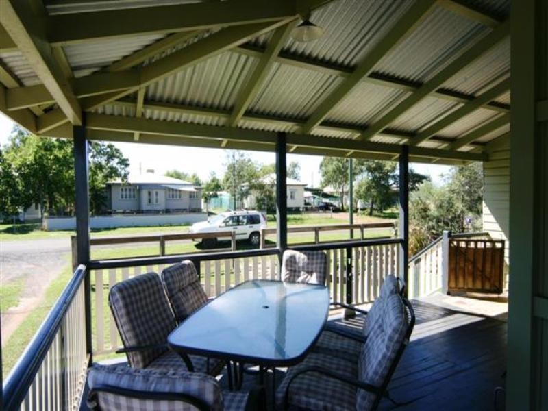 10 Carlow Drive, Dalby QLD 4405