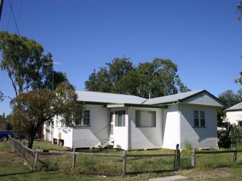 39a Myall Street, Dalby QLD 4405