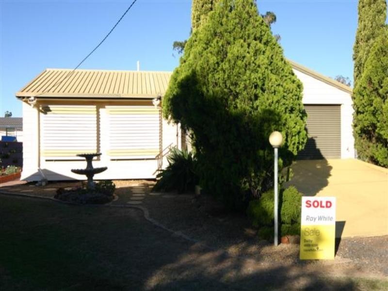 3 Curtis Street, Dalby QLD 4405