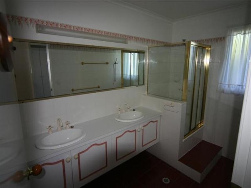 3 Curtis Street, Dalby QLD 4405