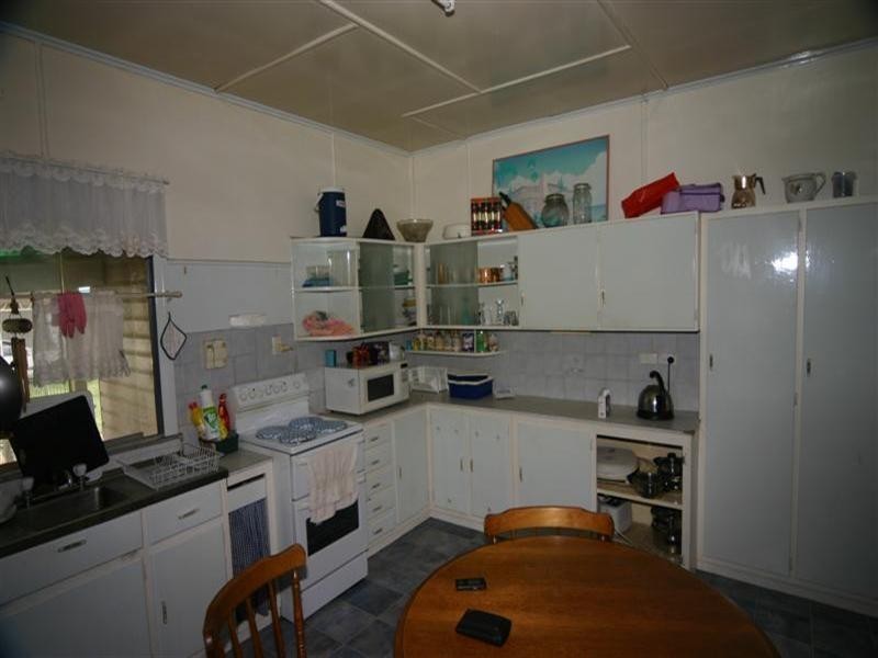 38 Nicholson Street, Dalby QLD 4405