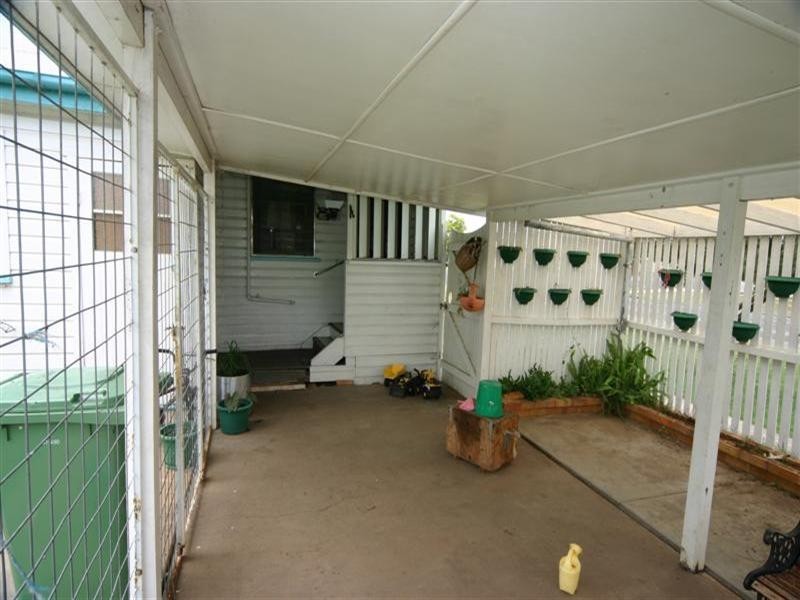 38 Nicholson Street, Dalby QLD 4405