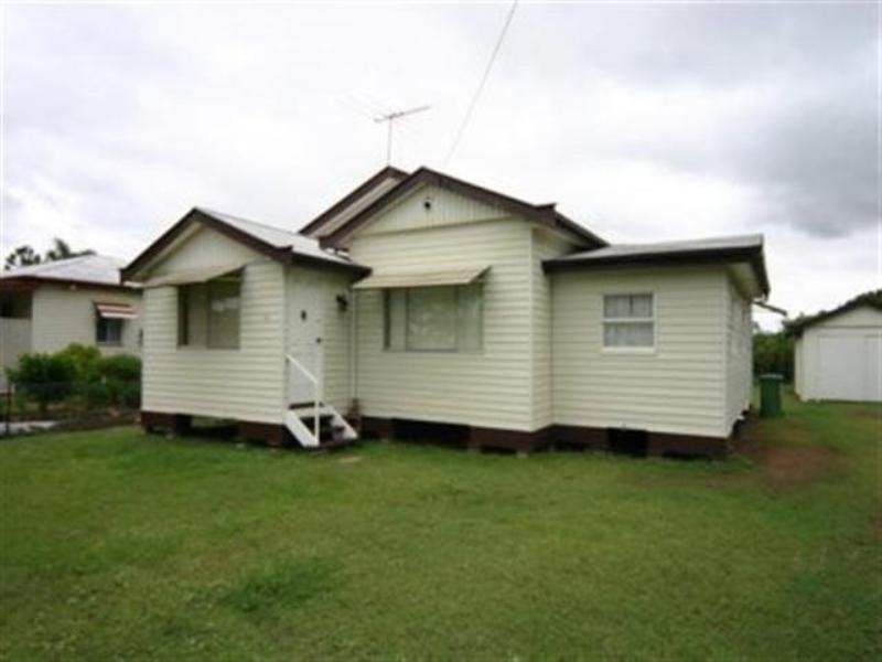 112 Pratten Street, Dalby QLD 4405